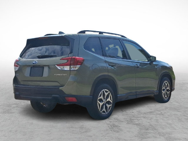 Used 2021 Subaru Forester Premium AWD/4WD image 4