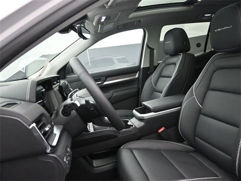 New 2026 GMC Terrain Denali image 9