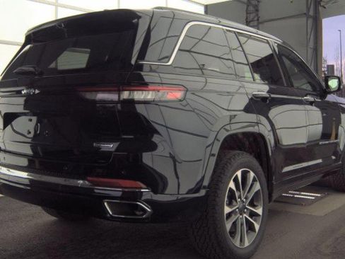 Used 2023 Jeep Grand Cherokee Overland w/ Advanced Protech Group III image 3