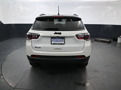 Used 2021 Jeep Compass Latitude AWD/4WD image 8