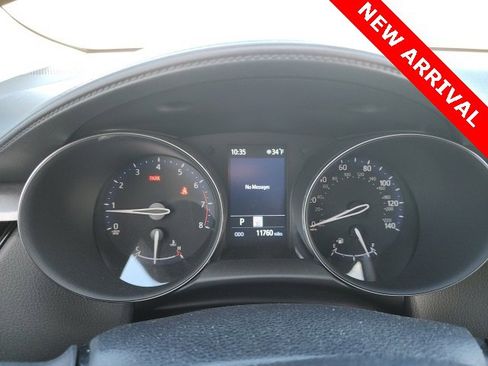 Used 2021 Toyota C-HR LE image 11