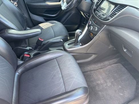 Used 2018 Chevrolet Trax LT w/ LT Convenience Package image 36