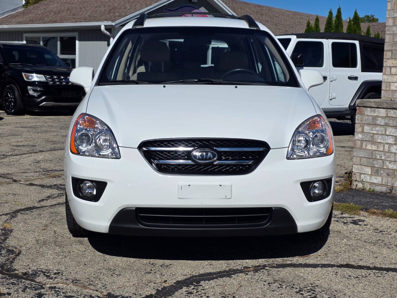 Used 2008 Kia Rondo EX FWD image 2