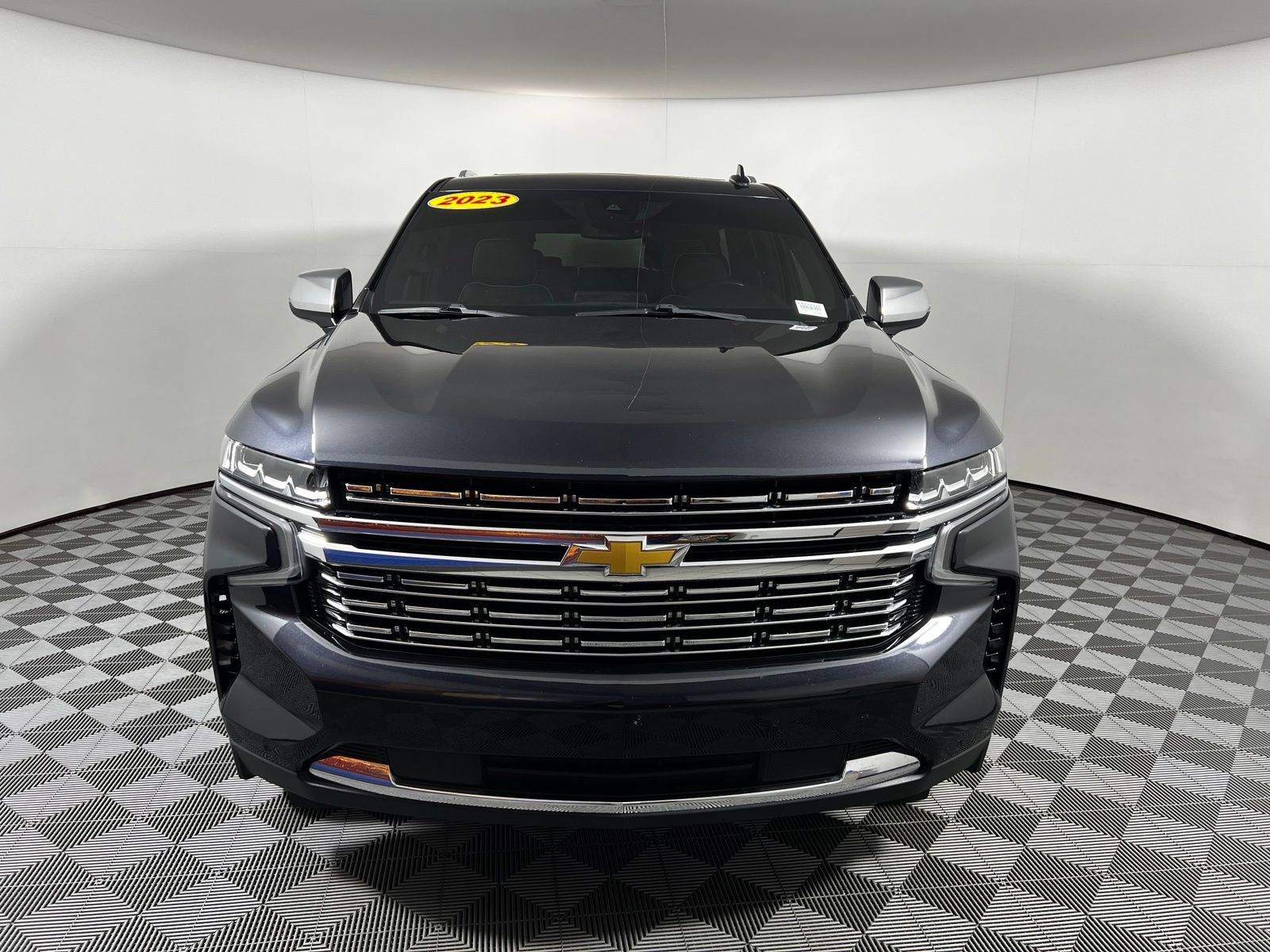 Used 2023 Chevrolet Tahoe Premier AWD/4WD image 2