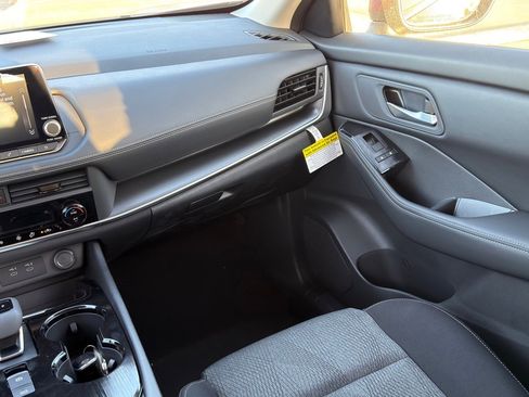 New 2026 Nissan Rogue SV image 10