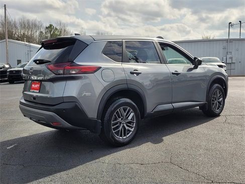 Used 2023 Nissan Rogue S image 5