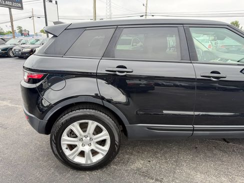 Used 2017 Land Rover Range Rover Evoque SE AWD/4WD image 46