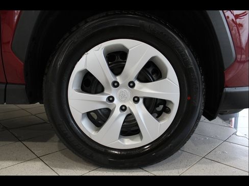 Used 2024 Toyota RAV4 LE AWD/4WD image 9
