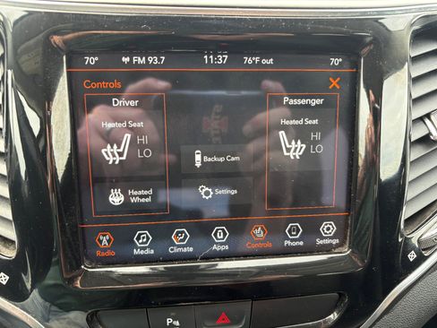 Used 2020 Jeep Cherokee Limited AWD/4WD image 25