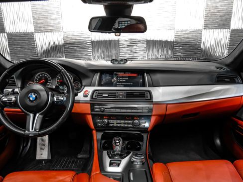 Used 2014 BMW M5 RWD image 12