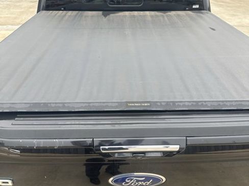 Used 2015 Ford F150 Lariat image 9