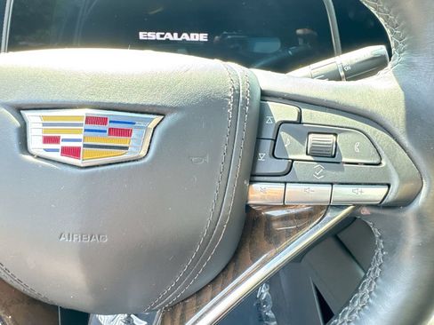 Used 2024 Cadillac Escalade ESV Sport Platinum AWD/4WD image 18