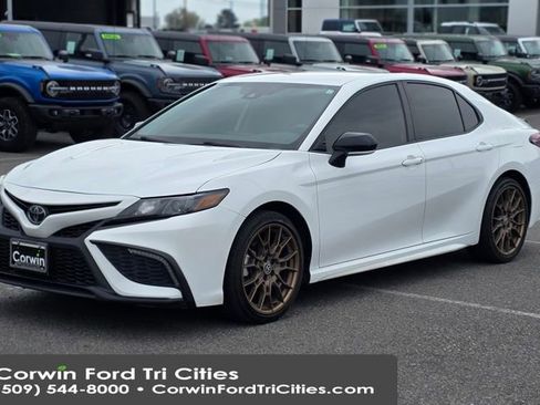 Used 2023 Toyota Camry SE image 20