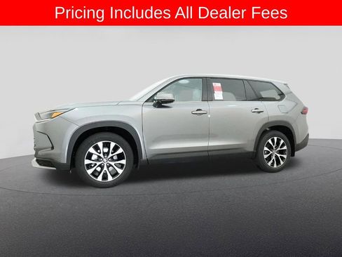 New 2026 Toyota Grand Highlander AWD Hybrid image 18