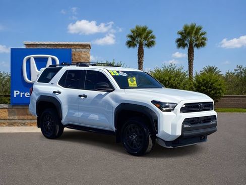 Used 2025 Toyota 4Runner SR5 AWD/4WD image 7