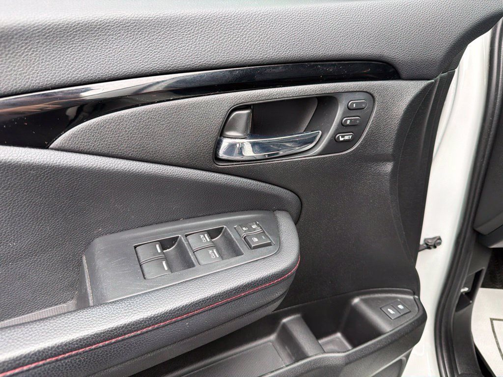 Used 2021 Honda Pilot Black Edition image 28