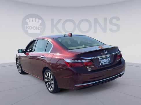 Used 2017 Honda Accord EX-L image 10