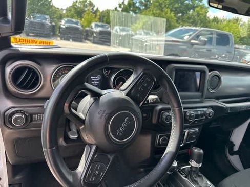 Used 2022 Jeep Wrangler Sport AWD/4WD image 7