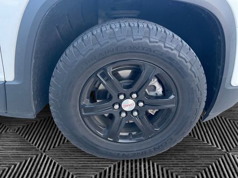 Used 2023 GMC Acadia AT4 w/ Technology Package image 18