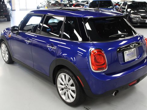 Used 2019 MINI Cooper 4-Door Hardtop image 7