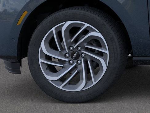 New 2026 Lincoln Navigator L Reserve AWD/4WD image 18