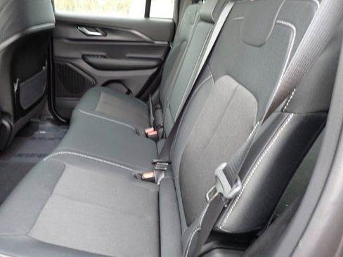 New 2025 Jeep Grand Cherokee Laredo image 13