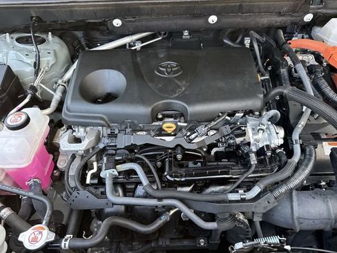 Used 2023 Toyota RAV4 XLE Premium image 36