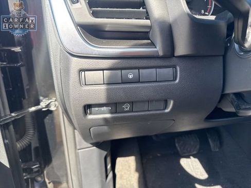 Used 2023 Nissan Rogue SV AWD/4WD image 20