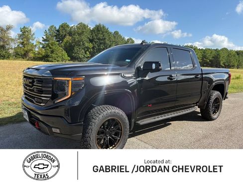 Used 2023 GMC Sierra 1500 AT4 w/ AT4 Premium Package AWD/4WD image 1
