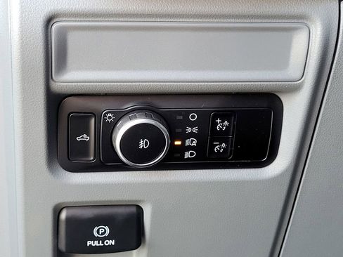 Used 2023 Ford F150 XLT image 13