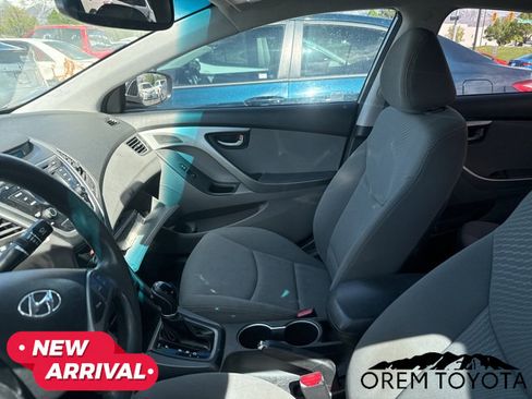 Used 2015 Hyundai Elantra SE FWD image 5