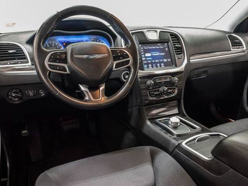 Certified 2021 Chrysler 300 Touring w/ Sport Appearance Package RWD image 7