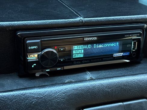 Used 1993 Land Rover Defender 110 image 22