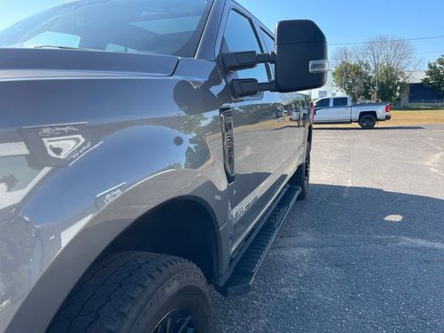 Used 2022 Ford F250 Lariat w/ Black Appearance Pkg AWD/4WD image 16