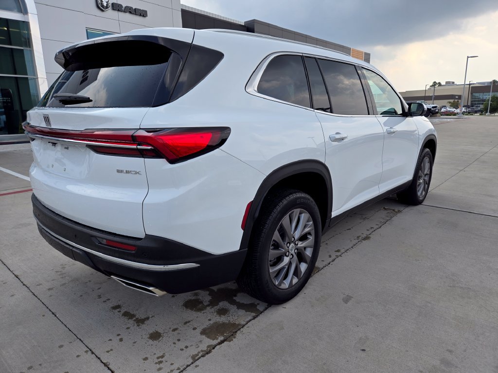 Used 2026 Buick Enclave Preferred FWD image 3