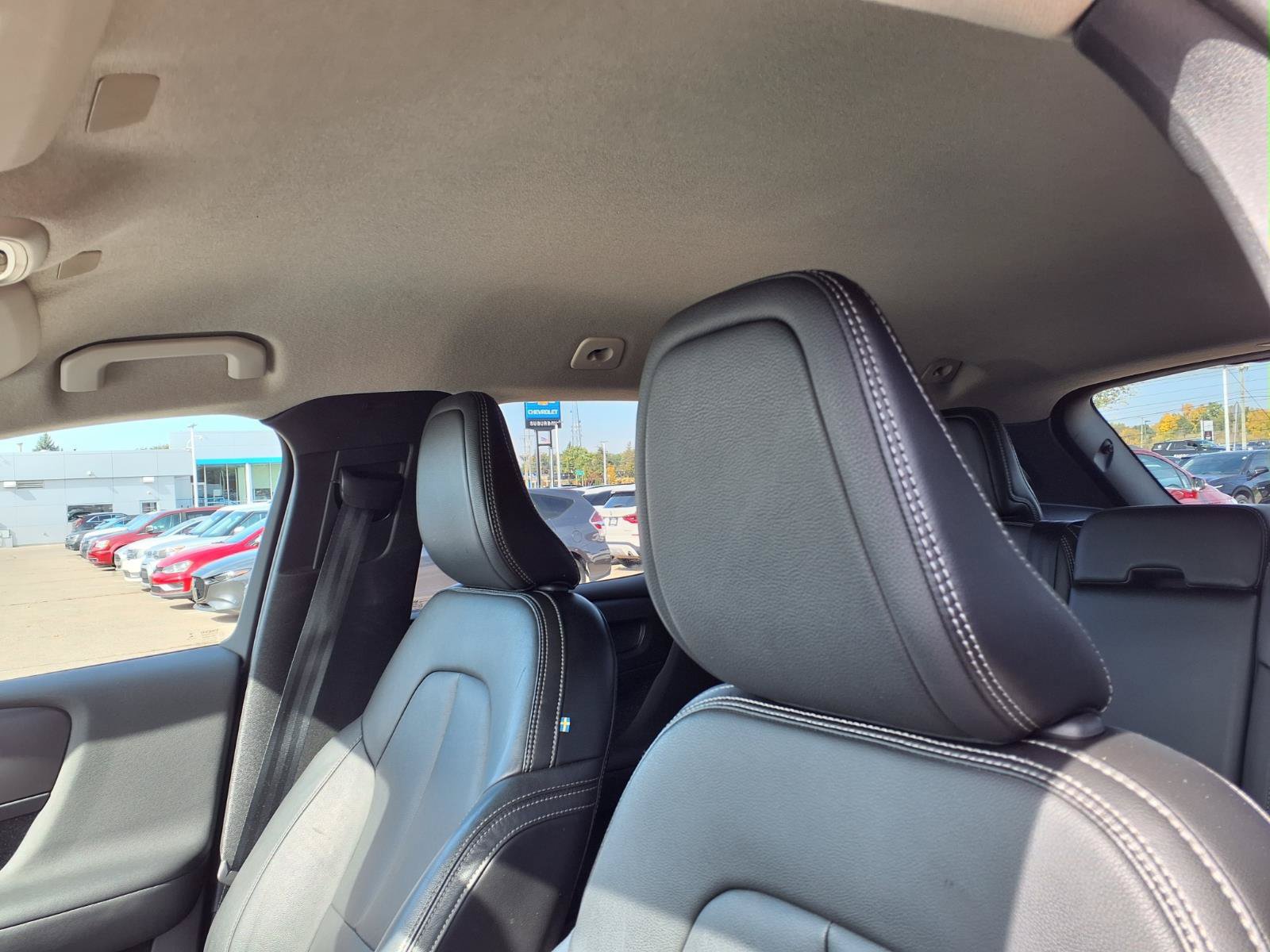 Used 2019 Volvo XC40 T5 Momentum AWD/4WD image 18