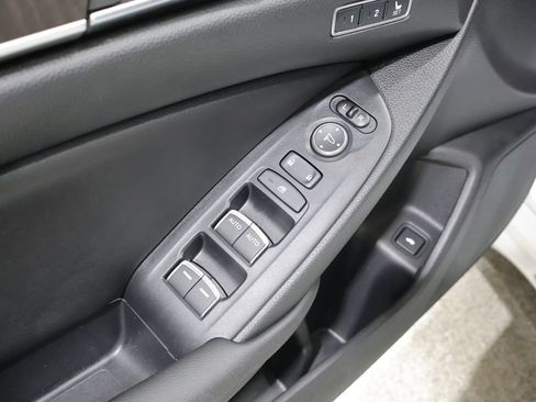Used 2019 Honda Accord EX-L image 13