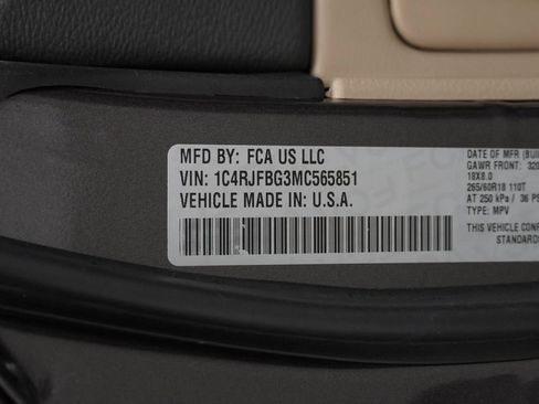 Certified 2021 Jeep Grand Cherokee Limited AWD/4WD image 56