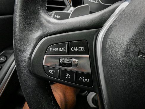 Used 2021 BMW 330i Sedan w/ Convenience Package RWD image 19