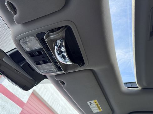 Used 2021 Honda Pilot Touring image 38