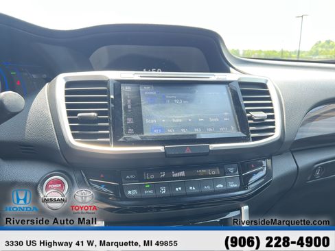 Used 2017 Honda Accord Touring image 17