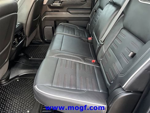 Used 2024 GMC Sierra 2500 AT4X image 20