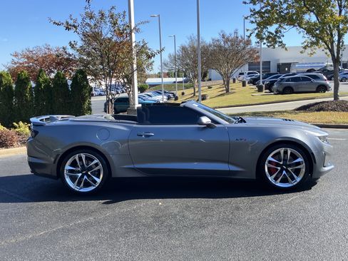 Used 2022 Chevrolet Camaro LT w/ RS Package image 12