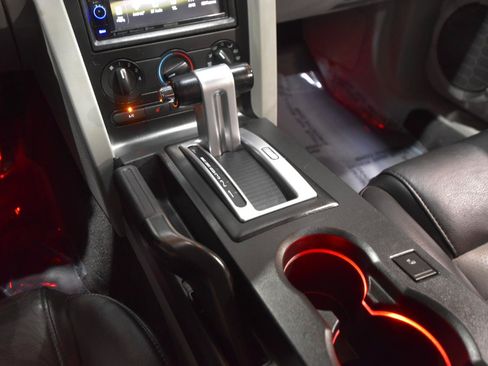 Used 2009 Ford Mustang GT RWD image 28