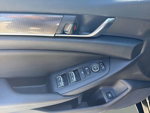 Used 2022 Honda Accord Sport image 24