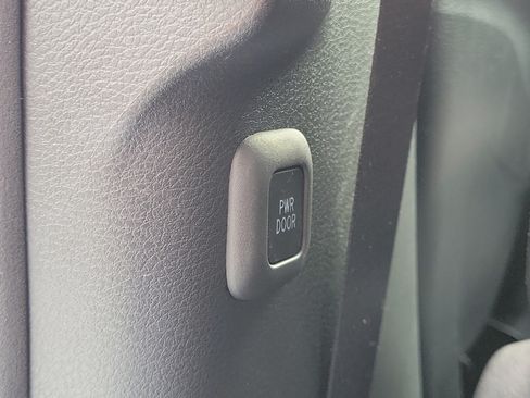 Used 2025 Toyota Sienna XSE w/ XSE Premium Package FWD image 14
