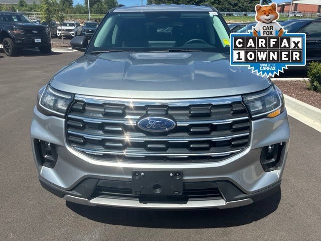Used 2025 Ford Explorer Active w/ Active Comfort Package RWD image 2