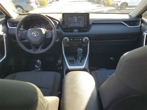 Used 2021 Toyota RAV4 XLE image 13