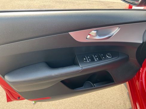 Certified 2023 Kia Forte LXS image 8