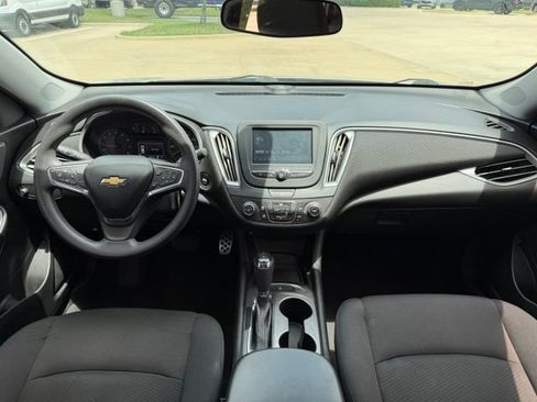 Used 2017 Chevrolet Malibu LS FWD image 20
